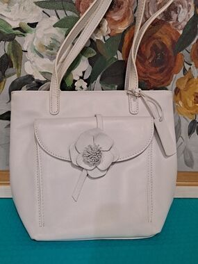 Naturalizer White Leather Shoulder Bag with Flower Accent